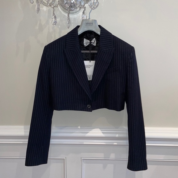 Limited edition cropped blazer or blazer crop top - Picture 4 of 5